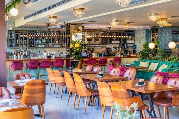 Ετοιμάζω Βάπτιση - Revellers Row